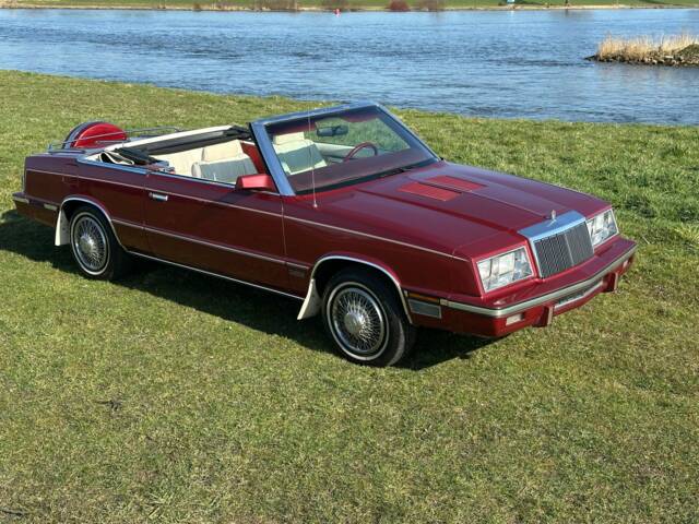 Image 1/8 de Chrysler Le Baron (1985)