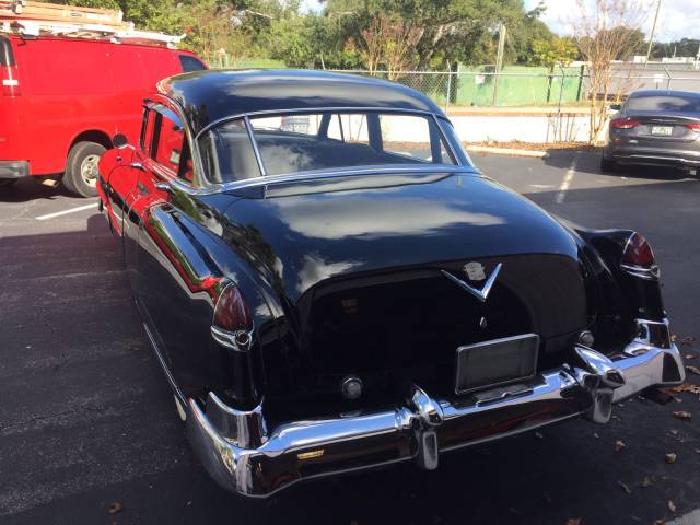 Afbeelding 1/8 van Cadillac 61 Touring Sedan (1950)