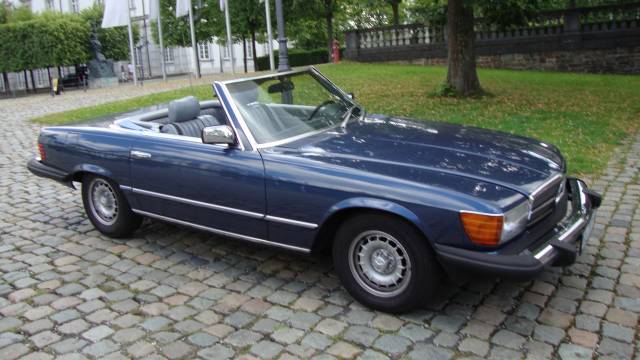Image 1/54 of Mercedes-Benz 380 SL (1982)