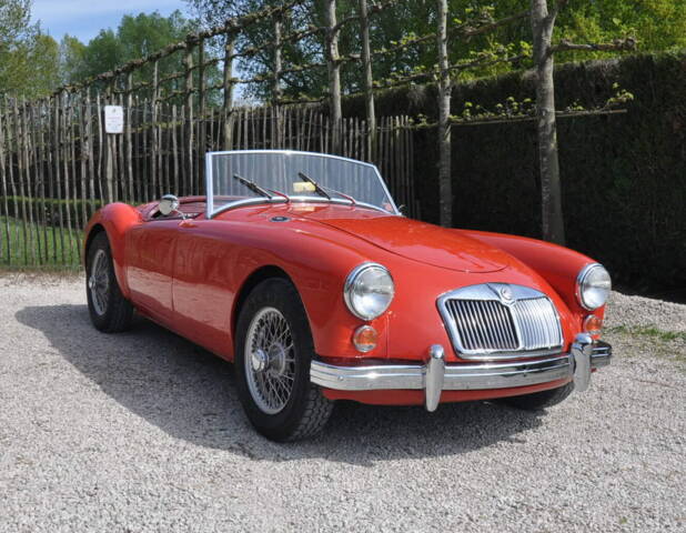 Image 1/5 of MG MGA 1600 (1961)