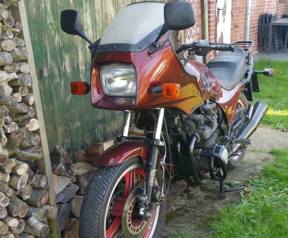 Kawasaki GPZ 750