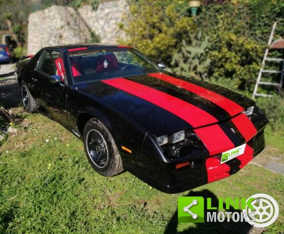Image 1/9 of Chevrolet Camaro (1983)