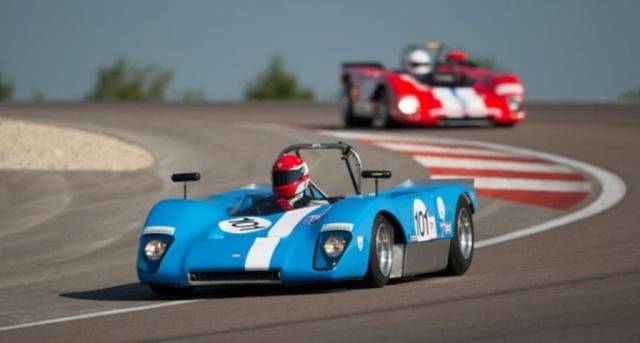 Image 1/6 of Lola T210 (1970)