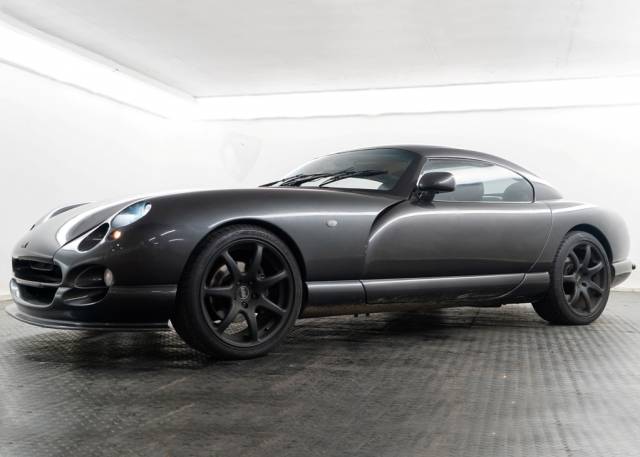 Image 1/10 of TVR Cerbera 4.2 (1997)