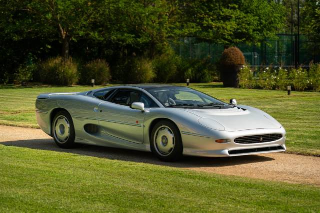 Image 1/50 of Jaguar XJ 220 (1993)