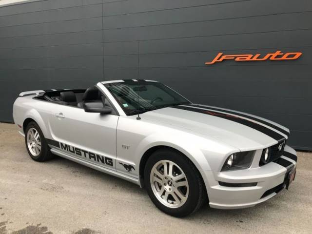 Image 1/21 de Ford Mustang GT (2006)