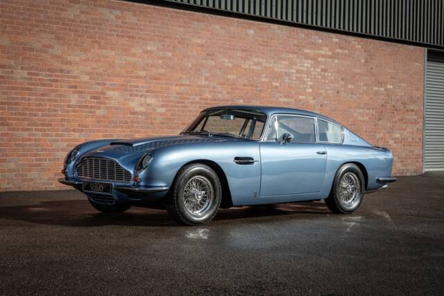 Image 1/43 of Aston Martin DB 6 Vantage (1967)