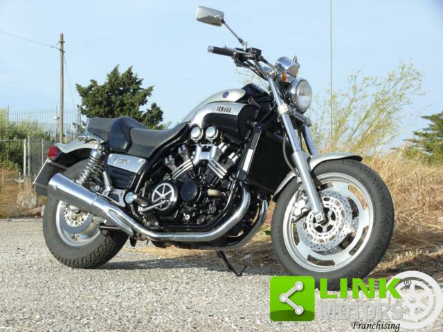 Immagine 1/10 di Yamaha DUMMY (1998)