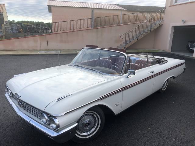 Image 1/25 of Ford Galaxie 500 (1962)