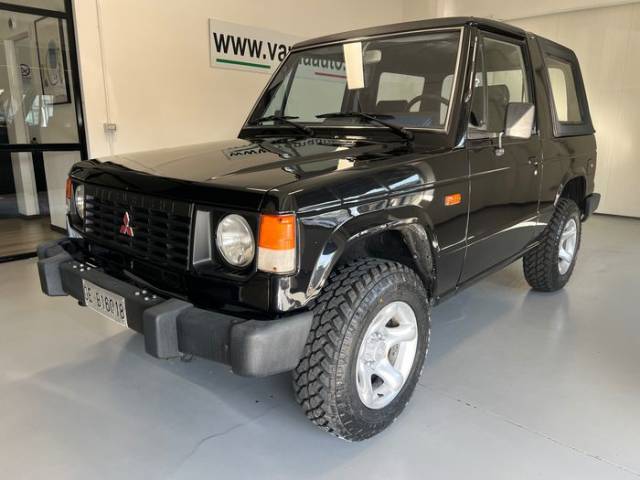Image 1/9 de Mitsubishi Shogun TD (1988)