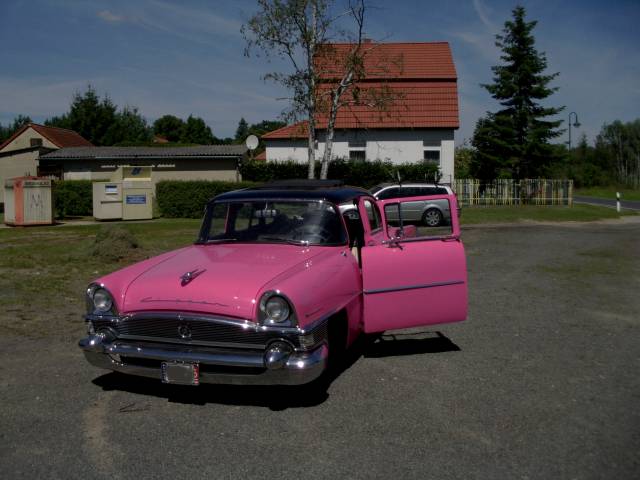 Image 1/32 of Packard Clipper Deluxe (1956)