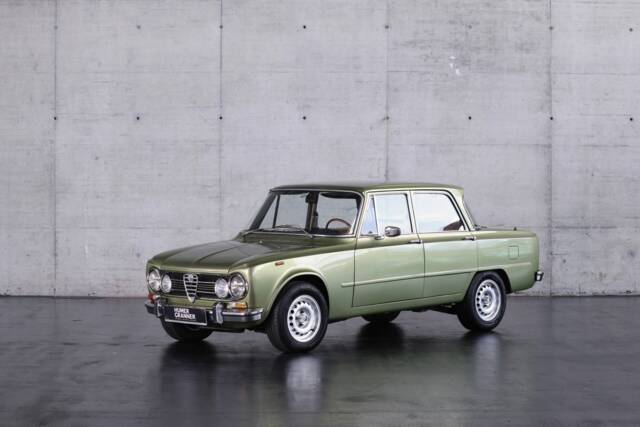 Image 1/49 of Alfa Romeo Giulia Super 1.3 (1973)
