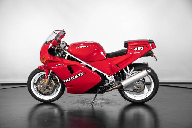 Image 1/29 of Ducati DUMMY (1991)