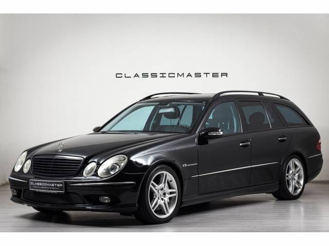 Image 1/37 of Mercedes-Benz E 55 AMG T (2005)
