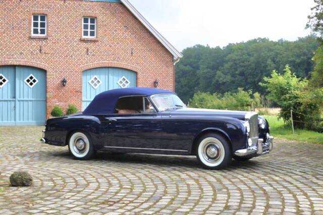 Image 1/47 of Bentley S1 DHC Park Ward (1956)