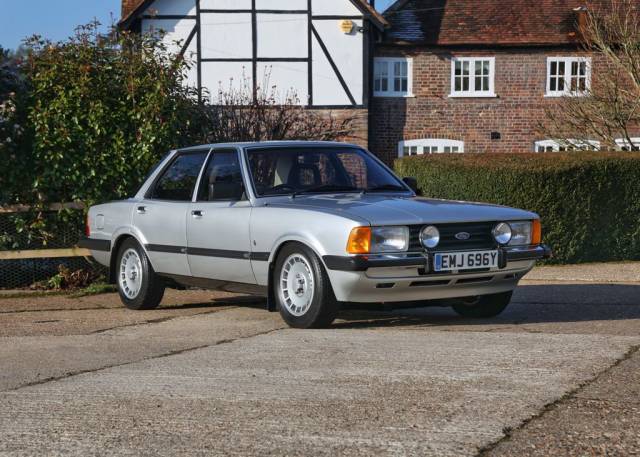 Bild 1/14 von Ford Cortina 2.0 Ghia (1982)