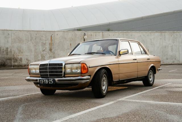 Image 1/8 of Mercedes-Benz 280 E (1976)