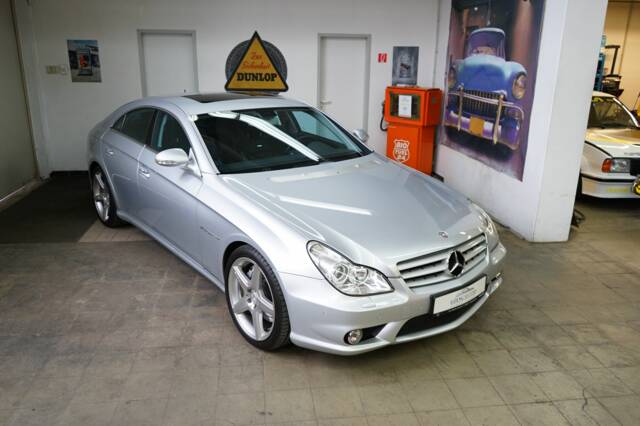 Imagen 1/44 de Mercedes-Benz CLS 55 AMG (2005)