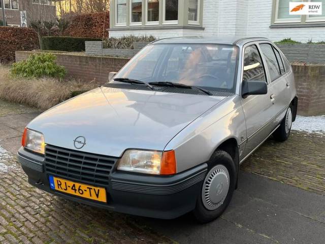 Image 1/9 of Opel Kadett 1,2 S (1987)
