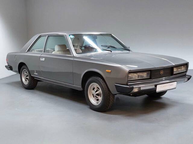 Image 1/15 de FIAT 130 Coupé (1982)