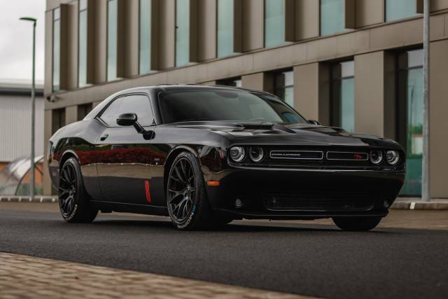 Image 1/9 of Dodge Challenger R&#x2F;T (2015)