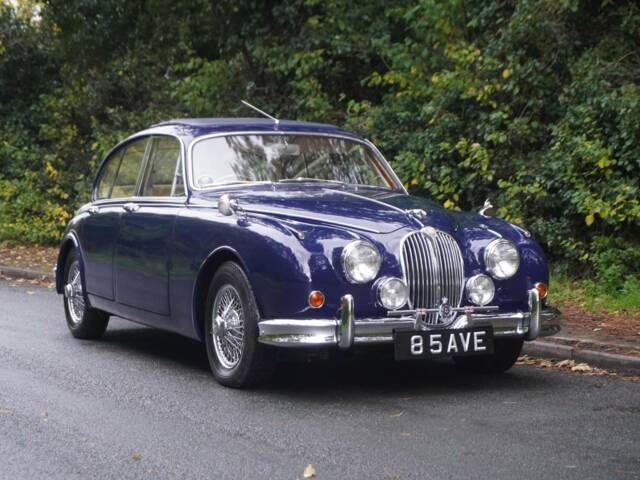 Image 1/18 of Jaguar Mk II 3.8 (1966)