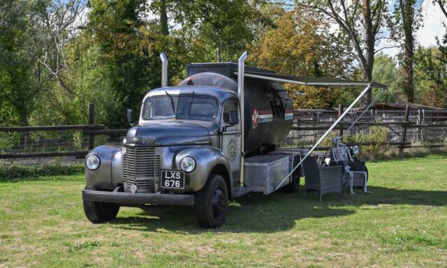 Image 1/50 of International Harvester K6 (1942)