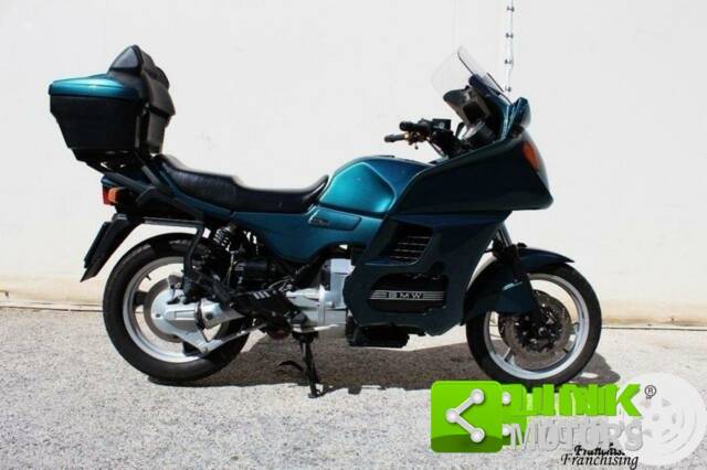 Bild 1/10 von BMW DUMMY (1992)