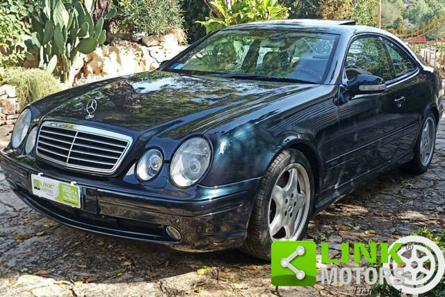 Image 1/10 of Mercedes-Benz CLK 55 AMG (2000)
