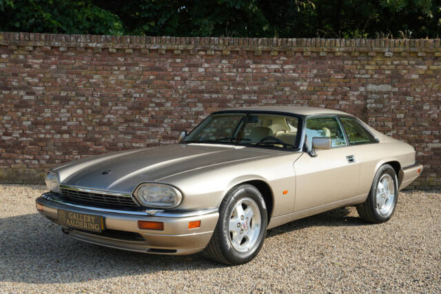Image 1/50 de Jaguar XJS 4.0 (1995)