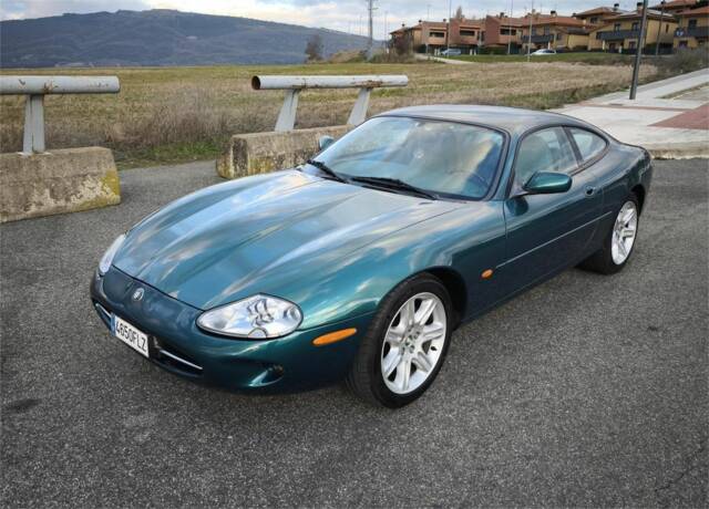 Bild 1/8 von Jaguar XK8 4.0 (1997)