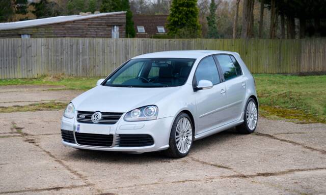 Image 1/49 of Volkswagen Golf V 3.2 R32 (2006)