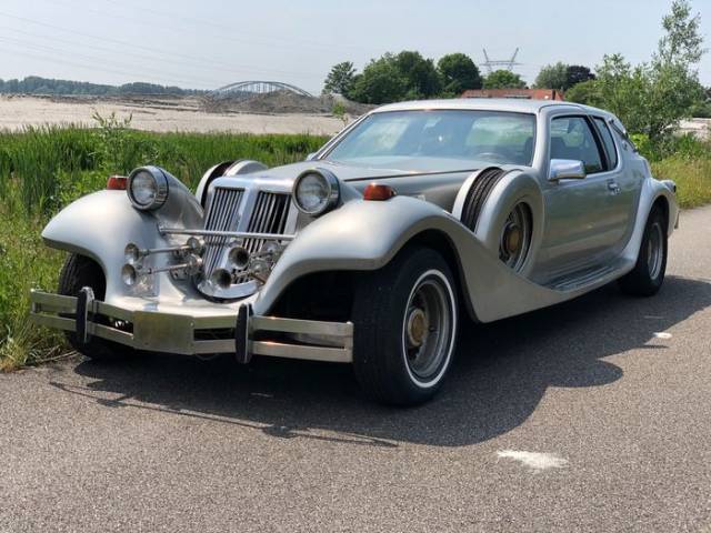 Image 1/8 of CMC Tiffany (1985)