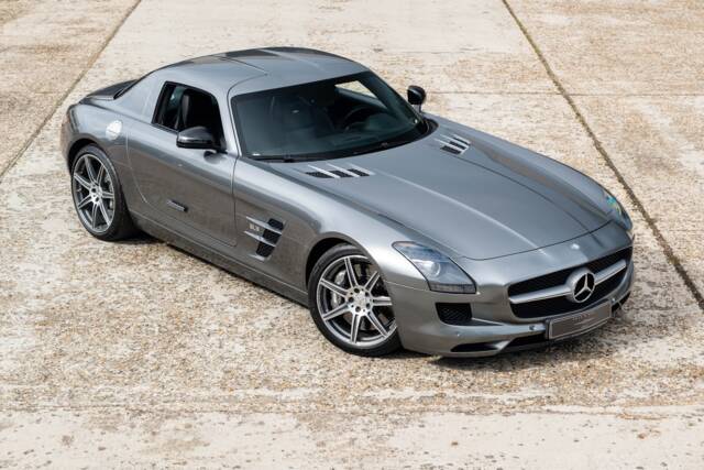 Bild 1/32 von Mercedes-Benz SLS AMG (2011)