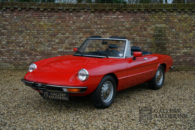 Image 1/50 of Alfa Romeo 2000 Spider Veloce (1982)