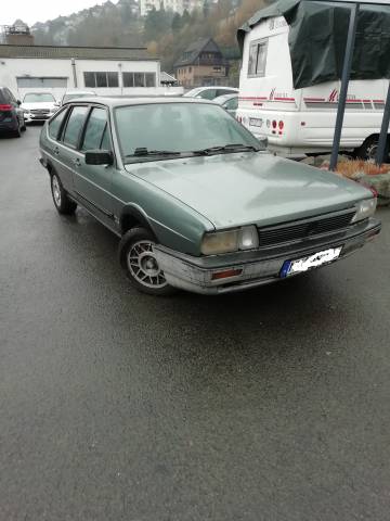 Image 1/5 of Volkswagen Passat Carat (1984)