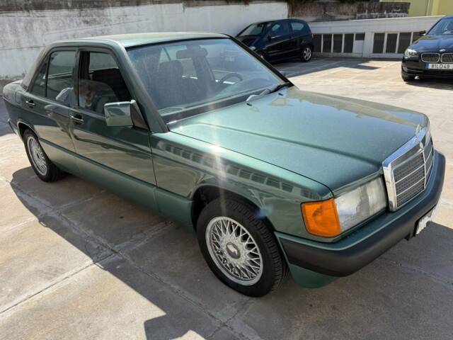 Image 1/8 of Mercedes-Benz 190 E 1.8 (1992)