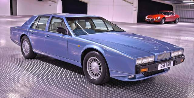 Image 1/50 of Aston Martin Lagonda (1989)
