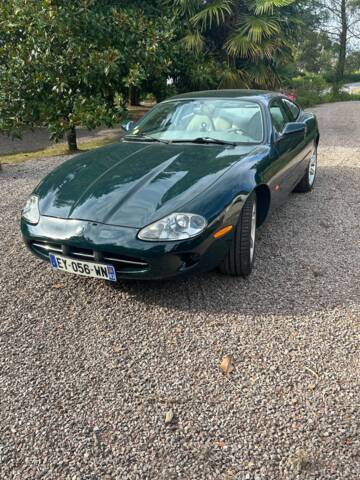 Image 1/18 of Jaguar XK8 4.0 (1998)