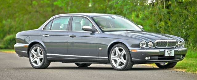 Image 1/50 of Jaguar XJ 8 4.2 (2007)