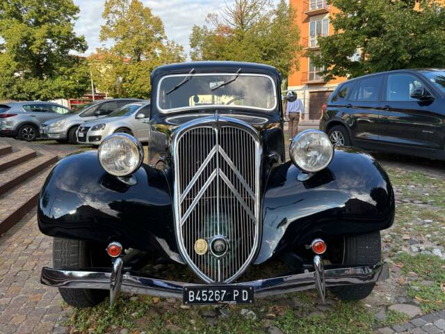 Bild 1/7 von Citroën Traction Avant 11 BL (1952)