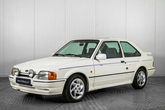Afbeelding 1/50 van Ford Escort turbo RS (1990)