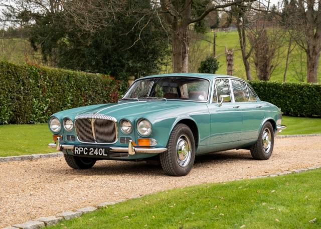 Image 1/12 of Daimler Sovereign 2.8 (1973)