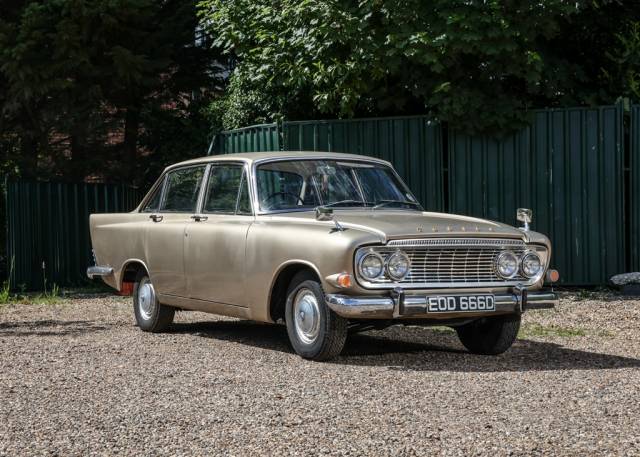 Image 1/15 of Ford Zodiac MkIII (1966)