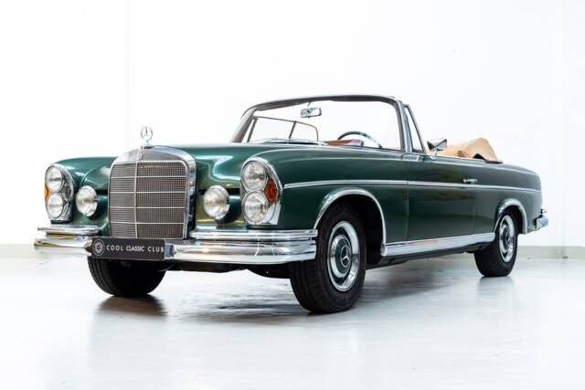 Image 1/47 of Mercedes-Benz 300 SE (1967)