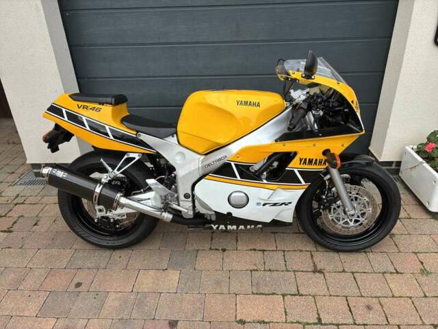 Image 1/21 of Yamaha FZR 400 (1992)