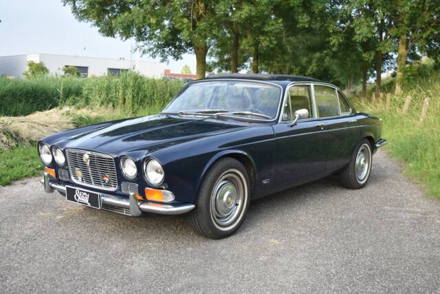 Immagine 1/37 di Jaguar XJ 6 4.2 (1972)