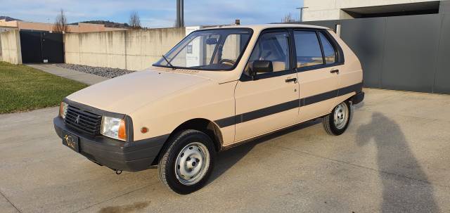 Image 1/50 de Citroën Visa (1984)