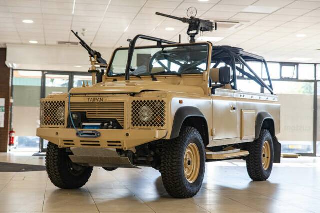 Bild 1/32 von Land Rover Defender 110 (2008)