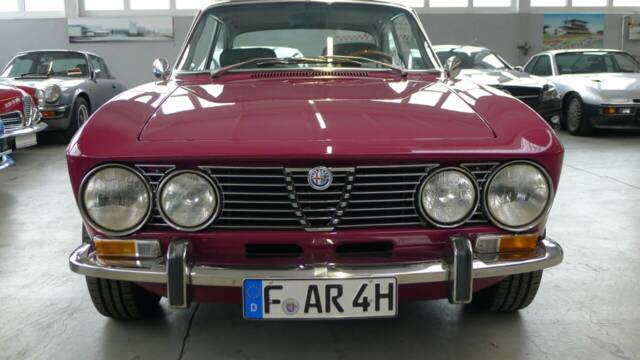 Immagine 1/36 di Alfa Romeo 2000 GT Veloce (1975)